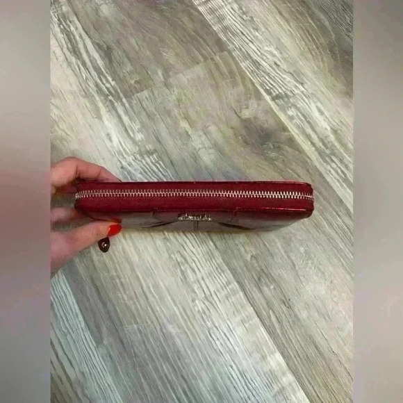 Coach Patent Red Button Snap wallet - Picture 5 of 7